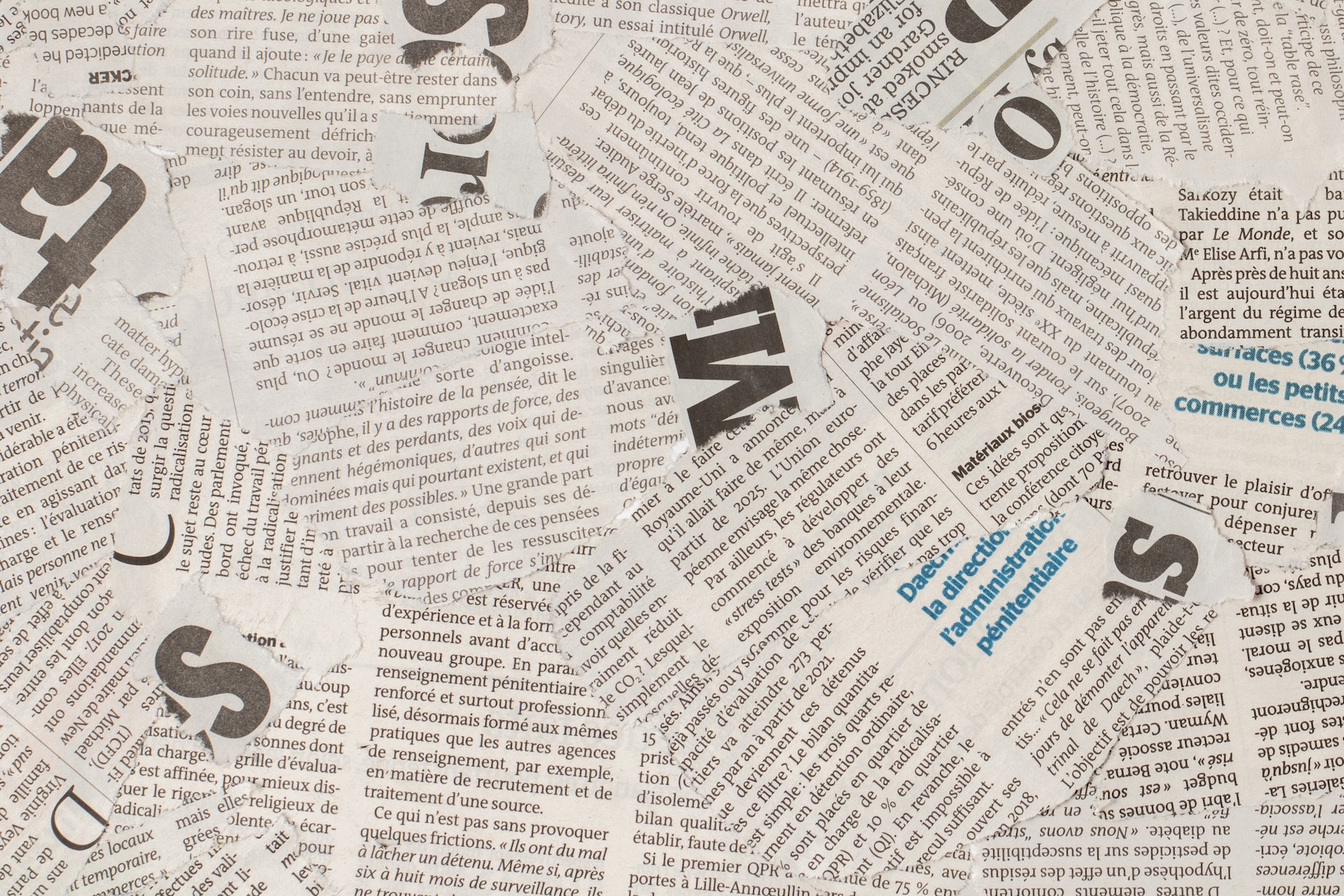 https://sihma.websolutionsdesk.com/photos/shares/top-view-old-french-newspaper-pieces.jpg